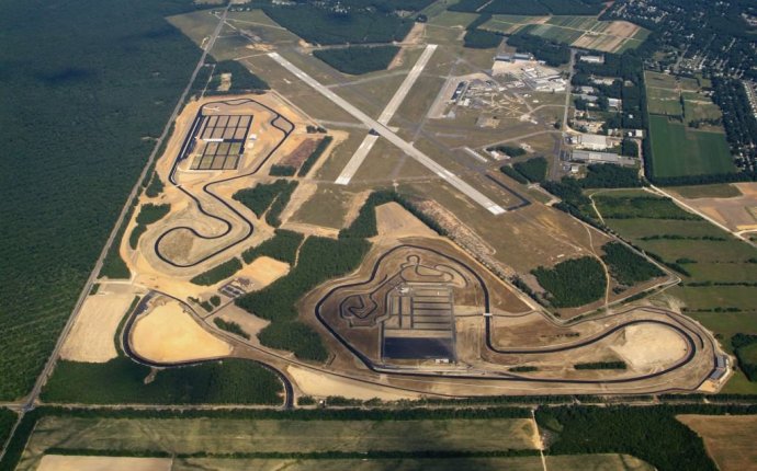 New Jersey Motorsports Park - Racetrack Driving Experience