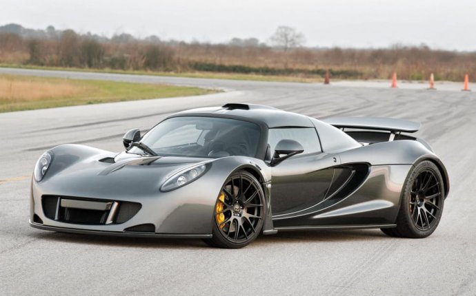 The 25 Fastest Cars in the World | Pictures, Specs, Performance