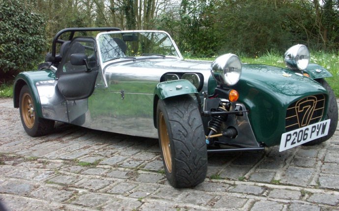 Woodcote Sports Cars - Caterham 7 for sale