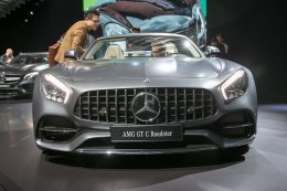 2018 Mercedes AMG GT C Roadster front end