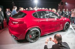 2018 Alfa Romeo Stelvio rear three quarter