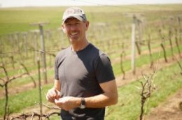 Peter Botham has been growing and producing regionally distinctive wines of international acclaim since 1989.
